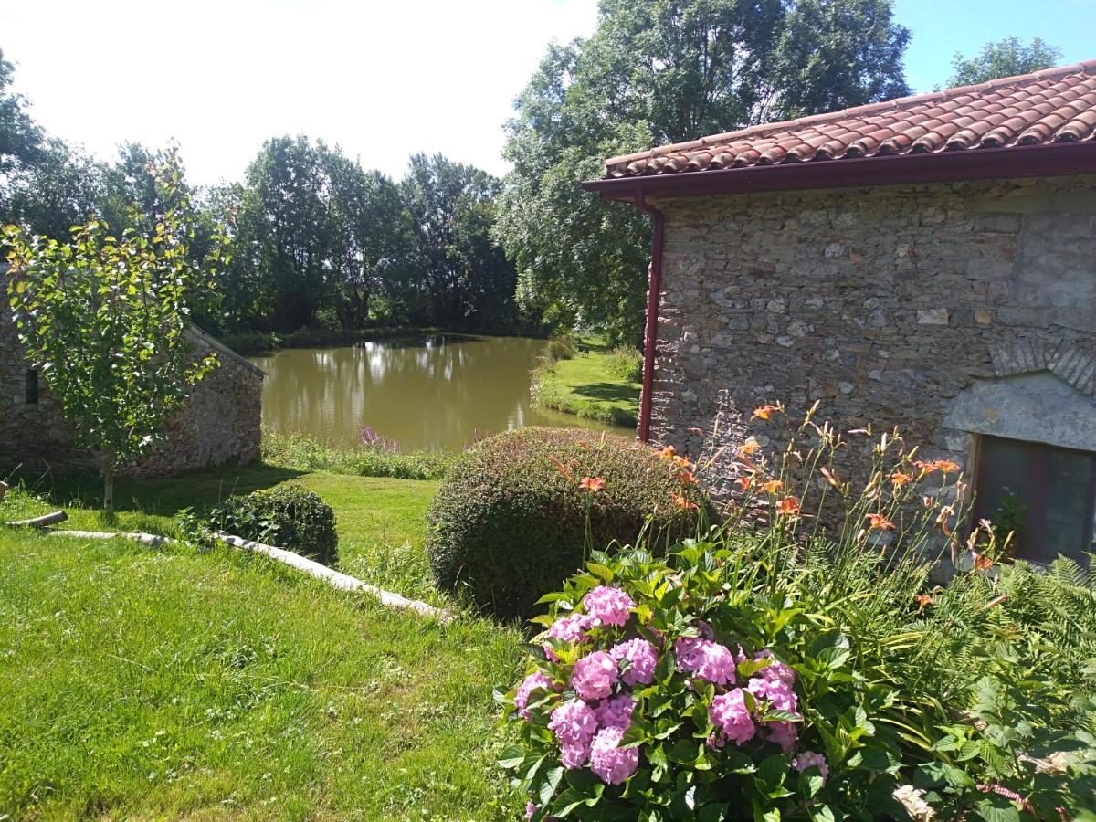 La Petite Maison Dans La Prairie Scillé Exterior foto